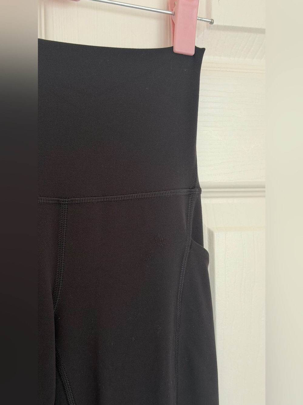 Lululemon Aligns w/ Pockets in Black - Picture 4 of 16